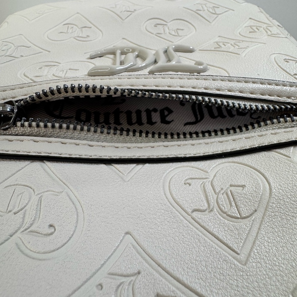 JUICY COUTURE Y2K CRYSTAL GOOD TIMES BACKPACK CREAM - Picture 11 of 12